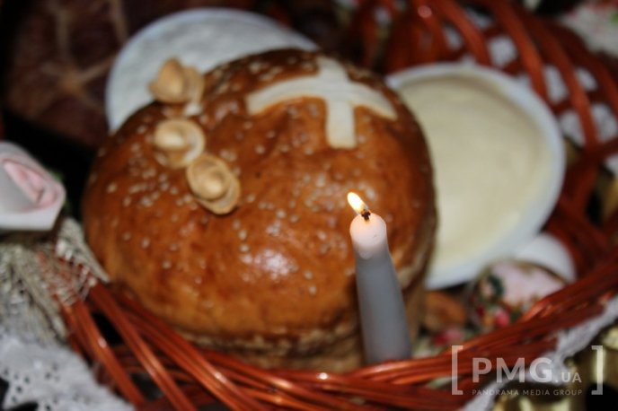 Православні та греко-католики Мукачева відзначають Воскресіння Христове – 13 Православні та греко-католики Мукачева відзначають Воскресіння Христове – 13
