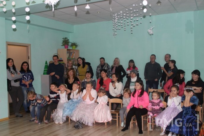 Жителі Мукачева подарували маленьким переселенцям із Донбасу свято – 14