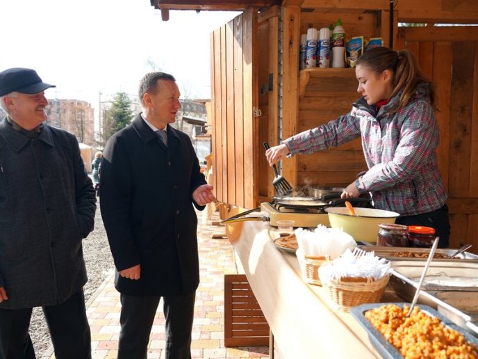Фестиваль млинців в Ужгороді: чим цьогоріч дивують гостей – 13