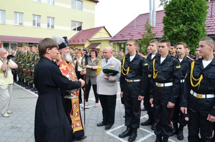 На 16-ту річниці з дня заснування Мукачівського військового ліцею завітав владика Феодор – 03