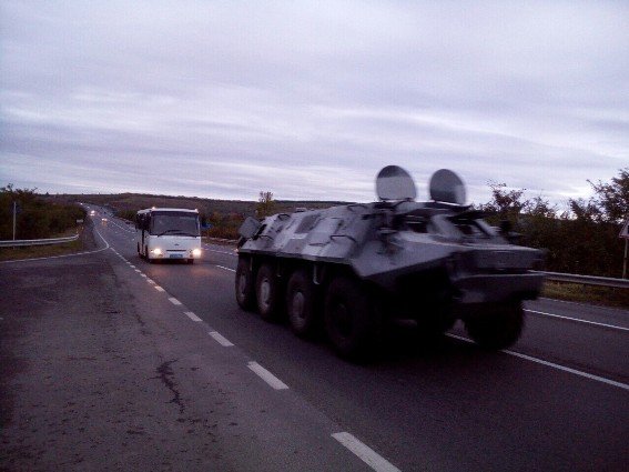 Вулицями Закарпаття рухалась колона військової техніки – 02
