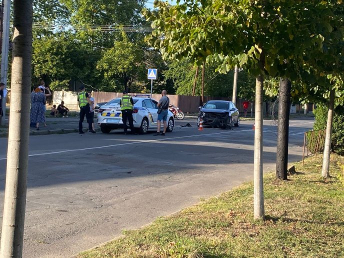 ДТП у Мукачеві: перші фото з місця події – 02