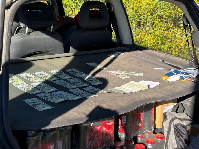 На Закарпатті поліція викрила "бізнесменку" – 02