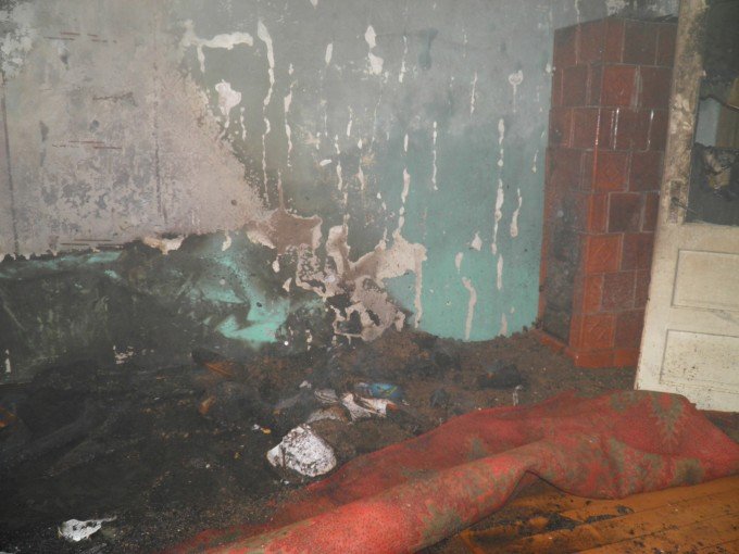В Ужгороді добрі сусіди врятували пенсіонера-інваліда від смерті (ФОТО, ВІДЕО) – 02 В Ужгороді добрі сусіди врятували пенсіонера-інваліда від смерті (ФОТО, ВІДЕО) – 02