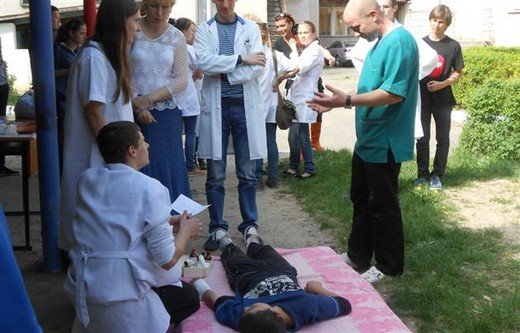 Юні інспектори руху змагались у вправності на базі Мукачівської школи-інтернату (ФОТО) – 01 Юні інспектори руху змагались у вправності на базі Мукачівської школи-інтернату (ФОТО) – 01