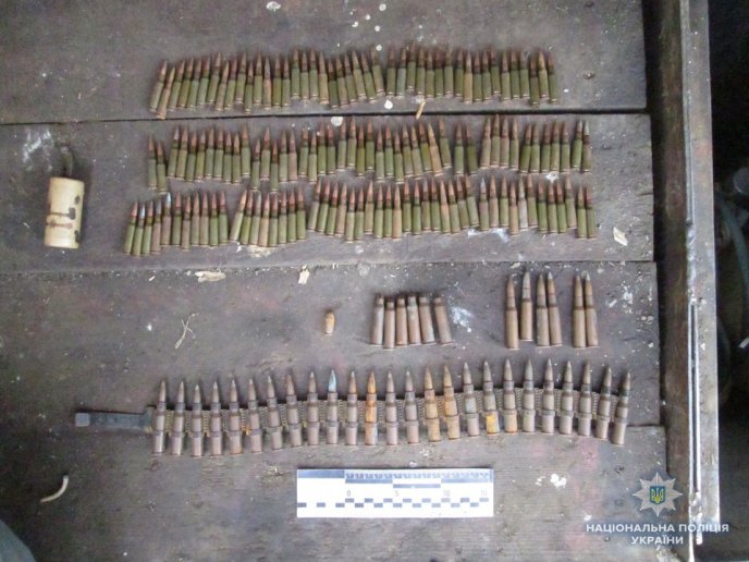 Неочікувана знахідка: що виявили у спортивній сумці ужгородця – 02