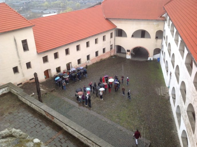 Молодь Мукачева провела флешмоб єдності "Ми разом! - Мы вместе!" (ФОТО,ВІДЕО) – 04