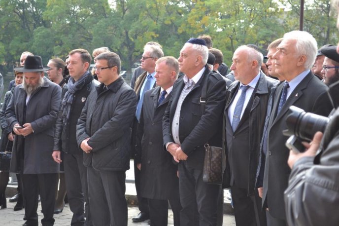 В Ужгороді відкрили пам’ятний знак жертвам Голокосту у вигляді шестикутної зірки Давида – 10