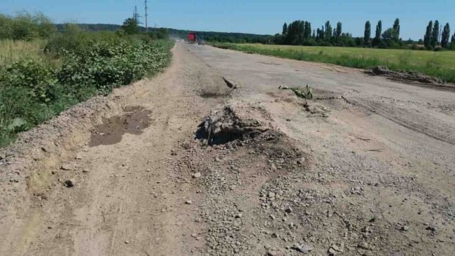 У мережі показали фото шокуючого стану дороги Пряшівської об’їзної у Мукачеві – 02