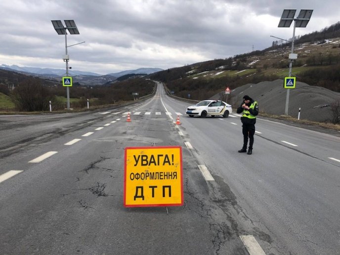 Серед загиблих – 3-річна дитина: поліція розповіла подробиці моторошної ДТП – 02