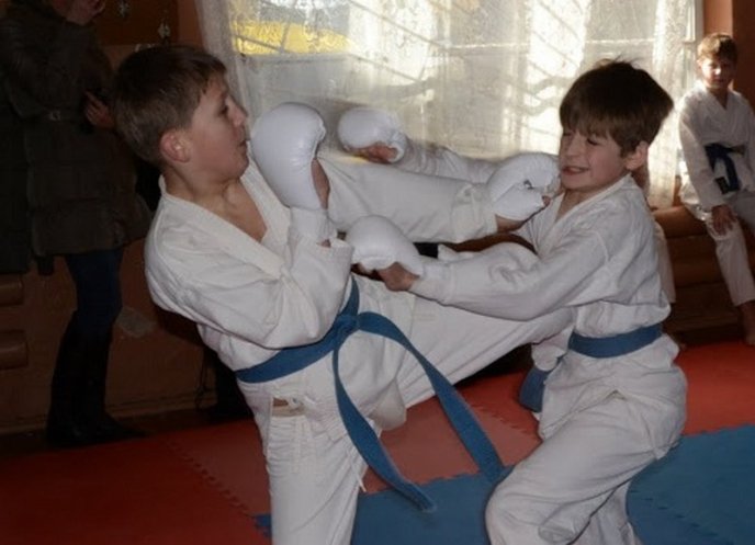 У День захисника вітчизни у Мукачеві змагалися каратисти (ФОТОРЕПОРТАЖ) – 01