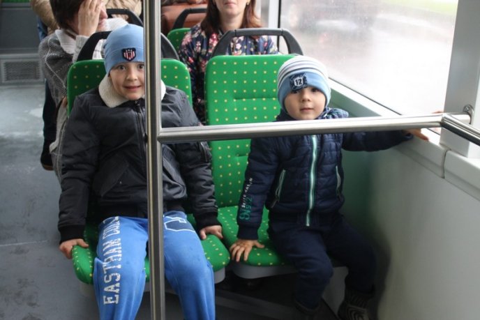 Вулицями Ужгорода їздив новий 100-місний автобус – 03