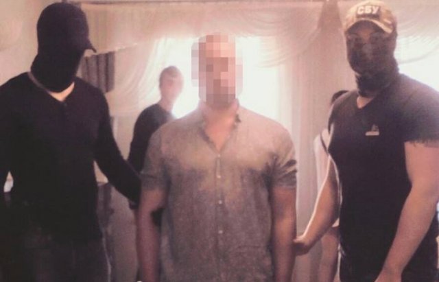 СБУ викрила організоване угруповання, яке нелегально переправляло людей у ЄС – 06