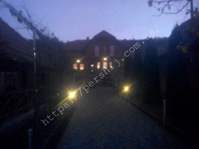 Вибух на подвір’ї мукачівської підприємиці: оприлюднено фото з місця події – 04 Вибух на подвір’ї мукачівської підприємиці: оприлюднено фото з місця події – 04