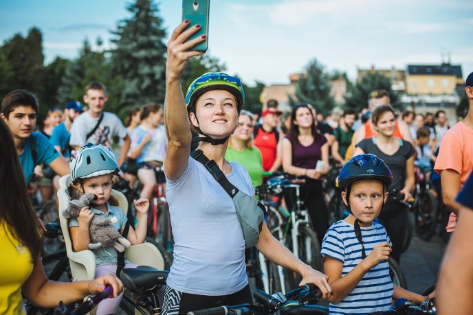 Понад триста ужгородців взяли участь у велозаїзді вулицями обласного центру – 12