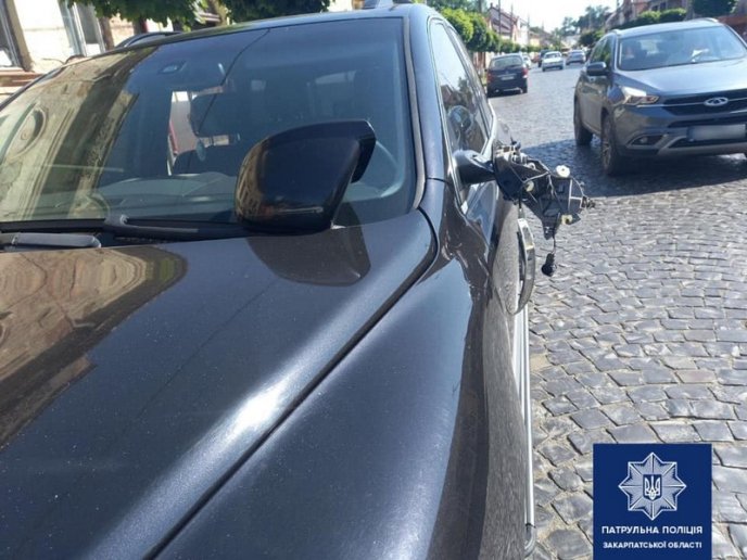 У центральній частині Мукачева сталась ДТП. Винуватець утік – 03 У центральній частині Мукачева сталась ДТП. Винуватець утік – 03