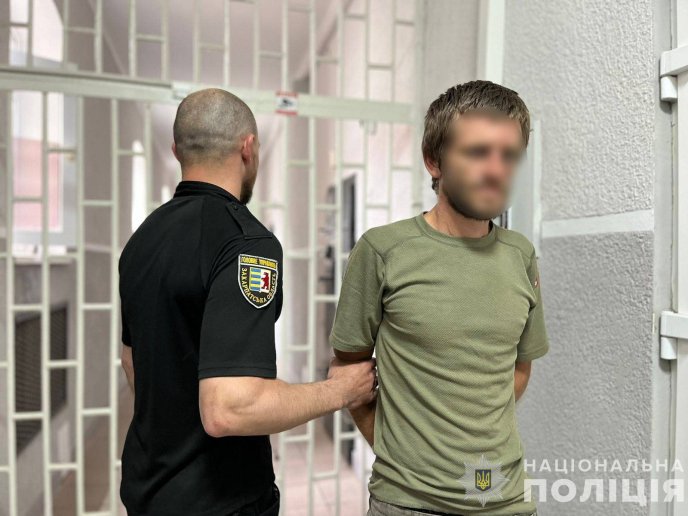 Поліцейські затримали групу мукачівських наркоторговців – 03