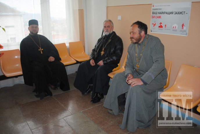 Священнослужителі УПЦ КП здали свою кров для закарпатських бійців АТО (ФОТО) – 06