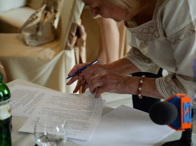 Роль громадських організацій в консолідації українського суспільства обговорювали в Мукачеві – 06