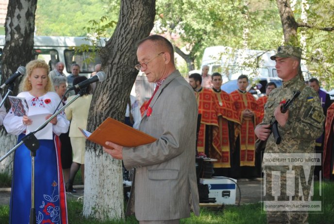 Громада Мукачівщини також відзначила День пам’яті та примирення (ФОТОРЕПОРТАЖ) – 12