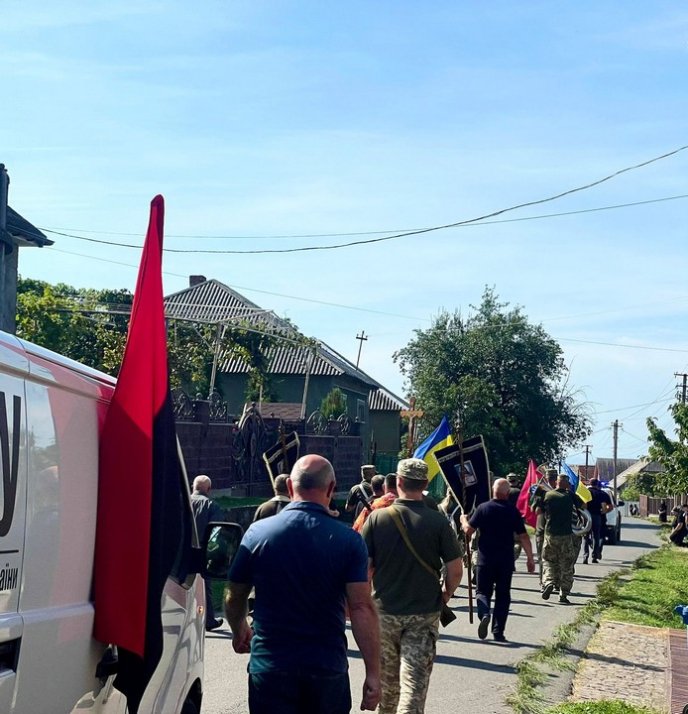 Чинадіївська громада попрощалась із полеглим Героєм – 01 Похорон Юрія Пуги