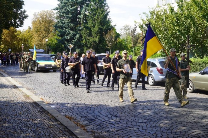 Поховали 39-річного військового, який загинув на Донеччині – 04 Поховали 39-річного військового, який загинув на Донеччині – 04