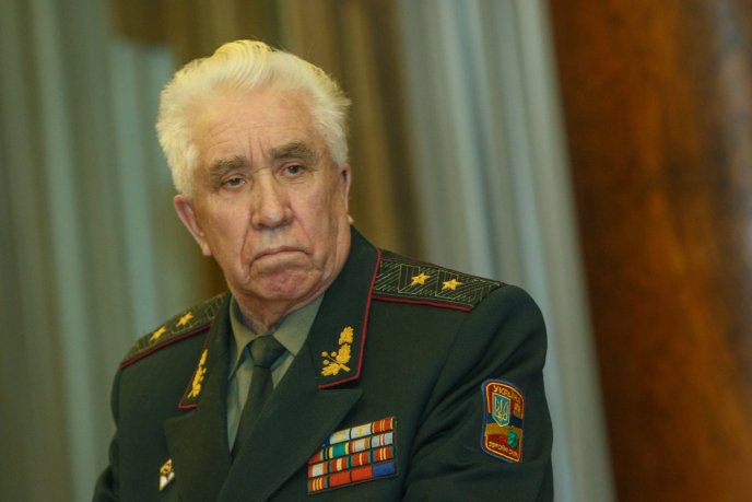 Закарпатські волонтери отримали від керівництва області дизельний генератор (ФОТО) – 02