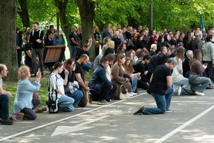 Поховали молодого військового, який загинув на фронті – 07 Поховали молодого військового, який загинув на фронті – 07