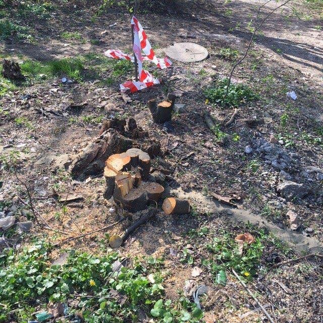 Муніципальна поліція Мукачева склала протокол на мешканця міста, який самовільно будував на набережній – 02