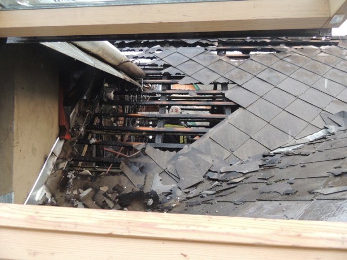 У Берегові горів ресторан «Золота пава» – 09