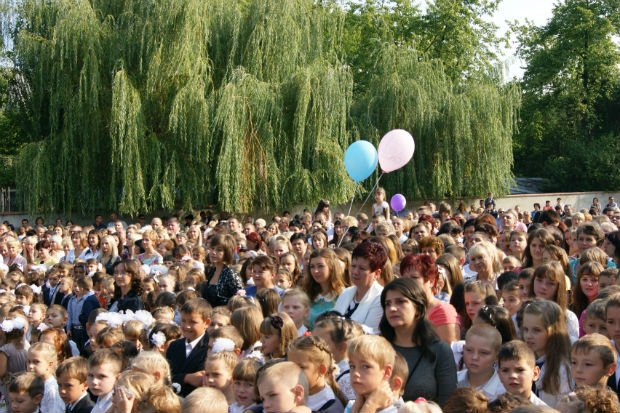 У школах Виноградова пролунав перший дзвінок (ФОТО) – 03 У школах Виноградова пролунав перший дзвінок (ФОТО) – 03