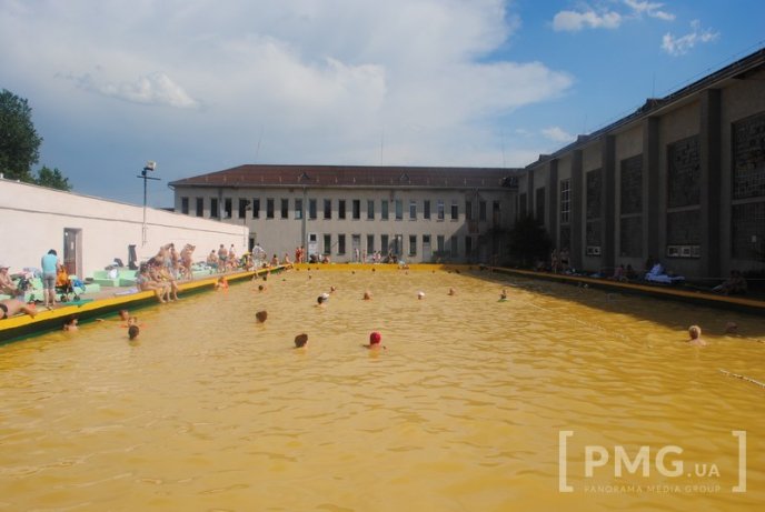 Басейни у Мукачеві: ціни, сервіс, пропозиція – 01