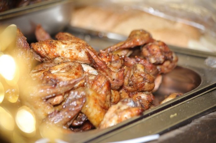 Закарпатські вина, смачні страви та дзвінкі пісні: у Мукачеві урочисто відкрили фестиваль "Червене вино" – 13