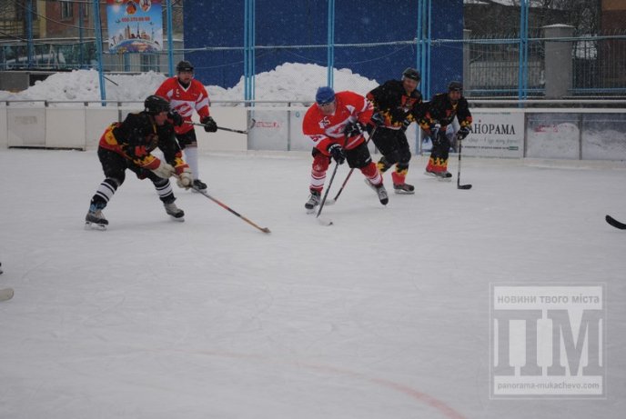 У Мукачеві відбувся відкритий Кубок області з хокею (ФОТО) – 11
