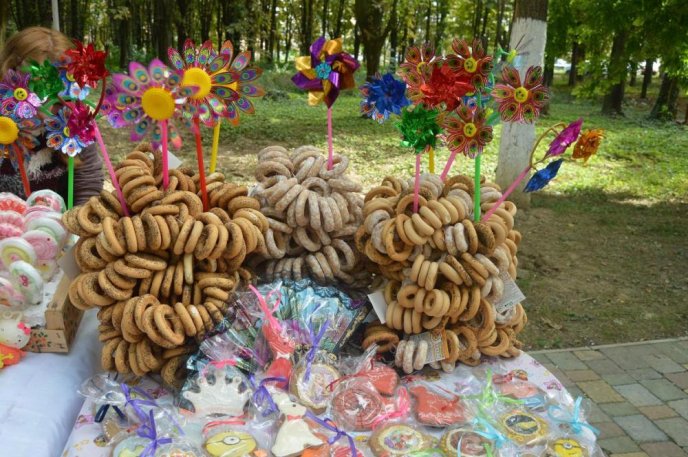 Мед в усіх його варіаціях: в Ужгороді офіційно відкрили ярмарок "Медовий спас" – 04