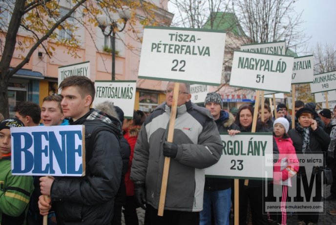 Закарпатські угорці вшанували жертв сталінських репресій поминальною ходою (ФОТО) – 04