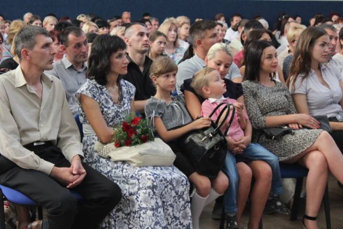 Маріупольський "Ренесанс" виступив перед мукачівською публікою – 04