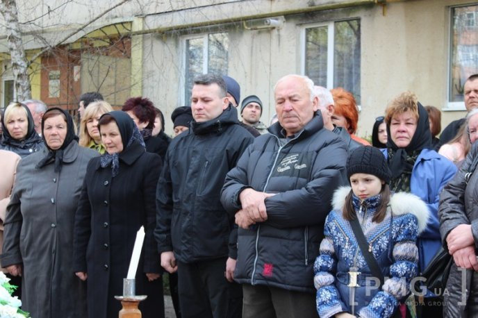 Мукачівці попрощались з бійцем АТО Володимиром Заяцем – 07 Мукачівці попрощались з бійцем АТО Володимиром Заяцем – 07