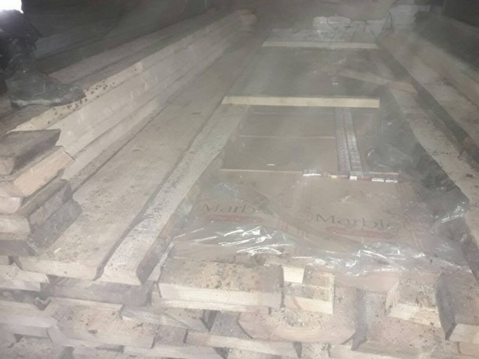 У вантажівці знайшли контрабанду на 1,5 мільйони – 05