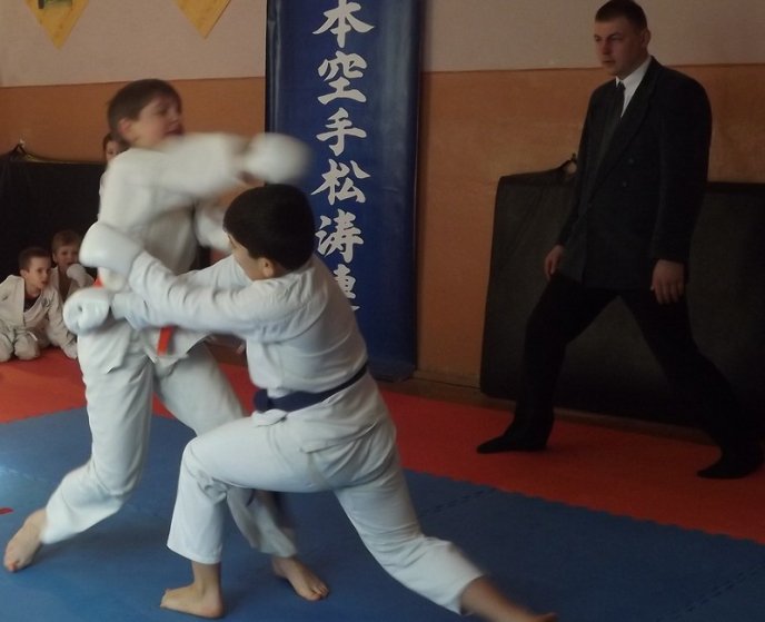 У День захисника вітчизни у Мукачеві змагалися каратисти (ФОТОРЕПОРТАЖ) – 04