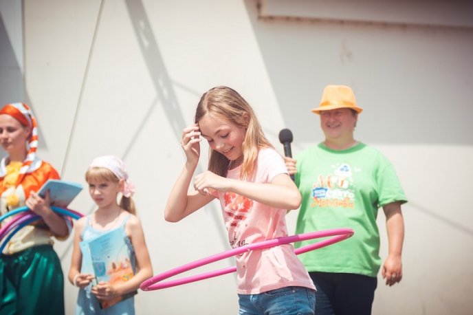 В Ужгороді дітям організували солодке свято – 16