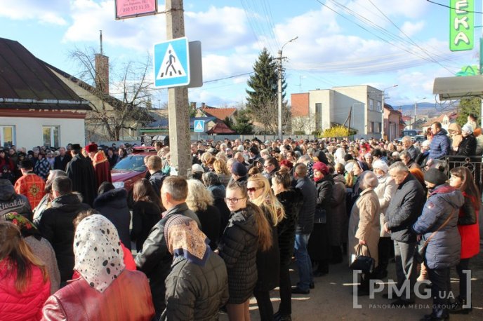 У Мукачеві католики двох обрядів пройшли Хресну Дорогу – 21 У Мукачеві католики двох обрядів пройшли Хресну Дорогу – 21