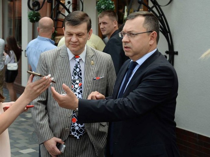 Роль громадських організацій в консолідації українського суспільства обговорювали в Мукачеві – 15