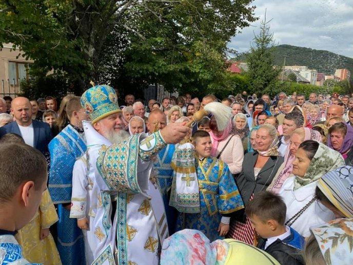 Друга пречиста: Митрополит Феодор провів Божественну літургію в Мукачеві – 11