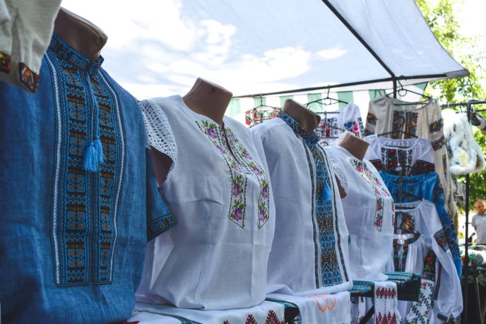 В Ужгороді на набережній Незалежності розпочався Петрівський ярмарок – 05