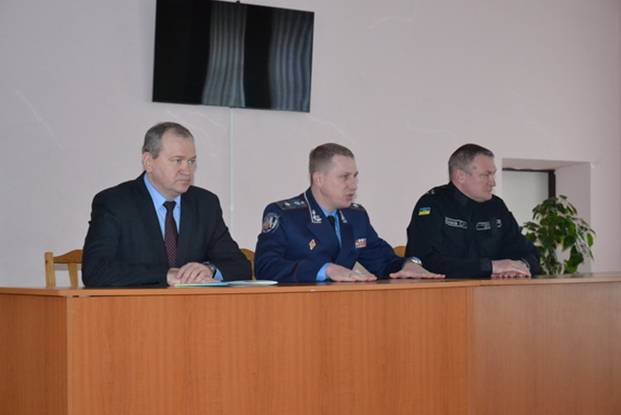 Головний поліцейський Закарпаття разом зі своїм донецьким колегою гостювали у Юридичному ліцеї імені Ярослава Кондратьєва – 08 Головний поліцейський Закарпаття разом зі своїм донецьким колегою гостювали у Юридичному ліцеї імені Ярослава Кондратьєва – 08