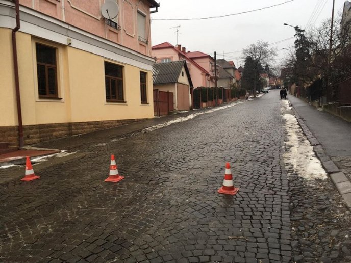 Аварія в Ужгороді: пошкоджено 9 машин, – соцмережі – 06