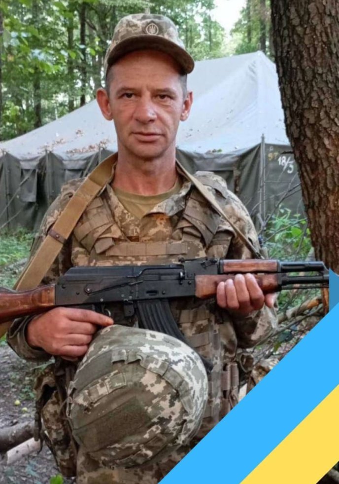 Обірвалось життя мужнього військового із Закарпаття – 01 Помер військовий Василь Олаг