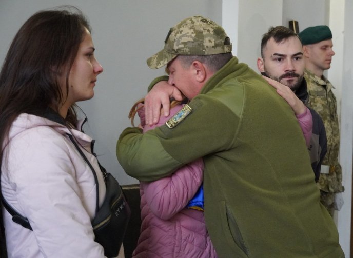 На Закарпатті попрощались із Героєм, який захищав Україну з початку повномасштабного вторгнення – 05 На Закарпатті попрощались із Героєм, який захищав Україну з початку повномасштабного вторгнення – 05