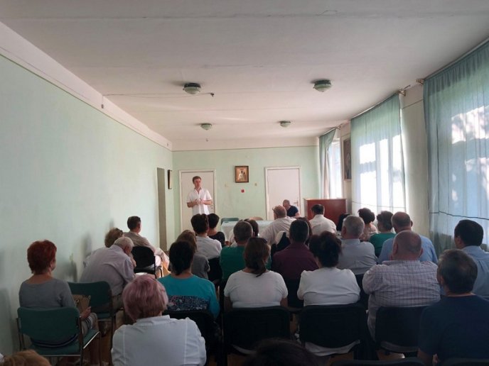 "Необхідно ремонтувати школи, дитячі садочки, амбулаторії", – Валерій Лунченко поспілкувався із закарпатцями – 15